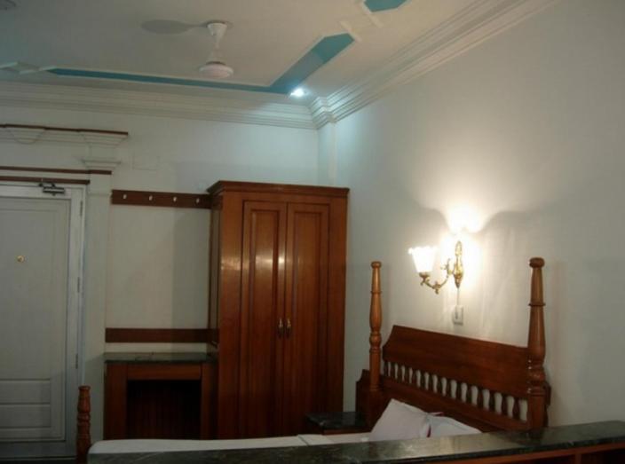 Ananda Krishna Van Vrindavan Room photo
